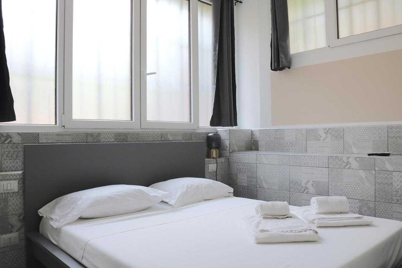 Gambara Guests House Hotel Milano Ngoại thất bức ảnh